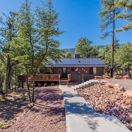 The Pine House - Cozy Mid-Century Modern, Pet-Friendly Villa Exterior foto