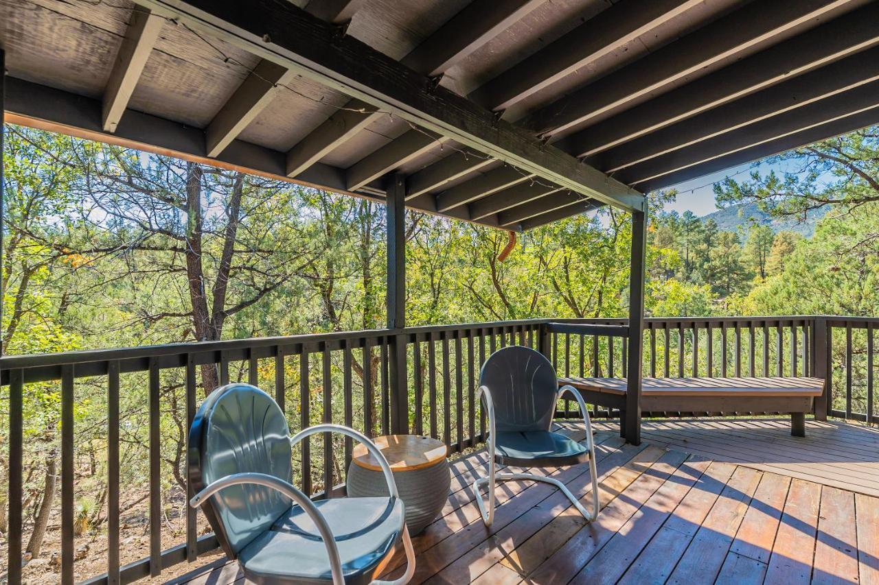 The Pine House - Cozy Mid-Century Modern, Pet-Friendly Villa Exterior foto