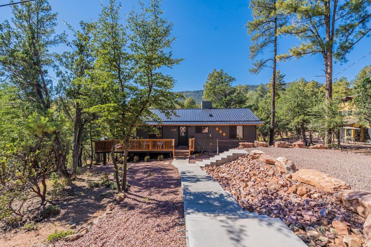 The Pine House - Cozy Mid-Century Modern, Pet-Friendly Villa Exterior foto